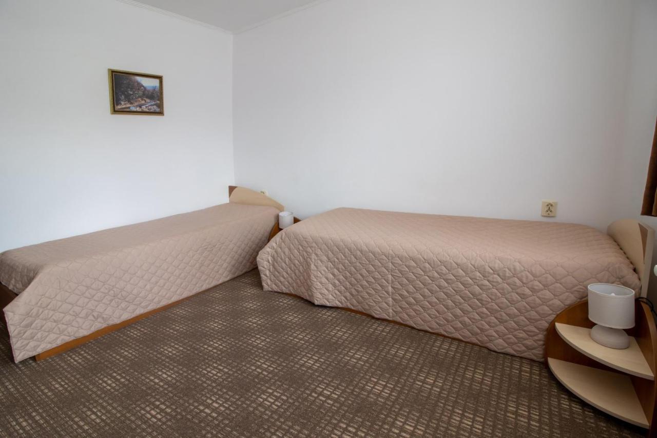 Family Hotel Panorama Cziflik Zewnętrze zdjęcie
