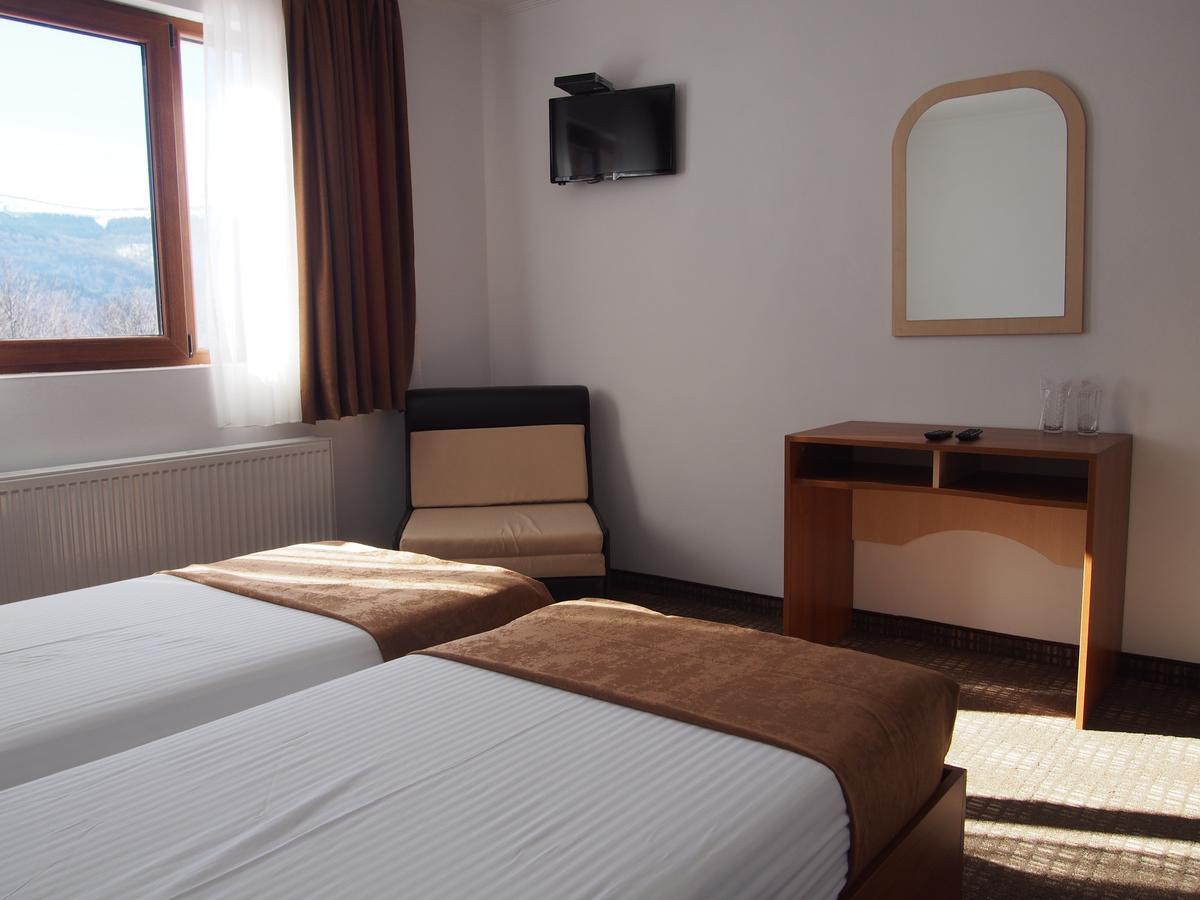 Family Hotel Panorama Cziflik Zewnętrze zdjęcie